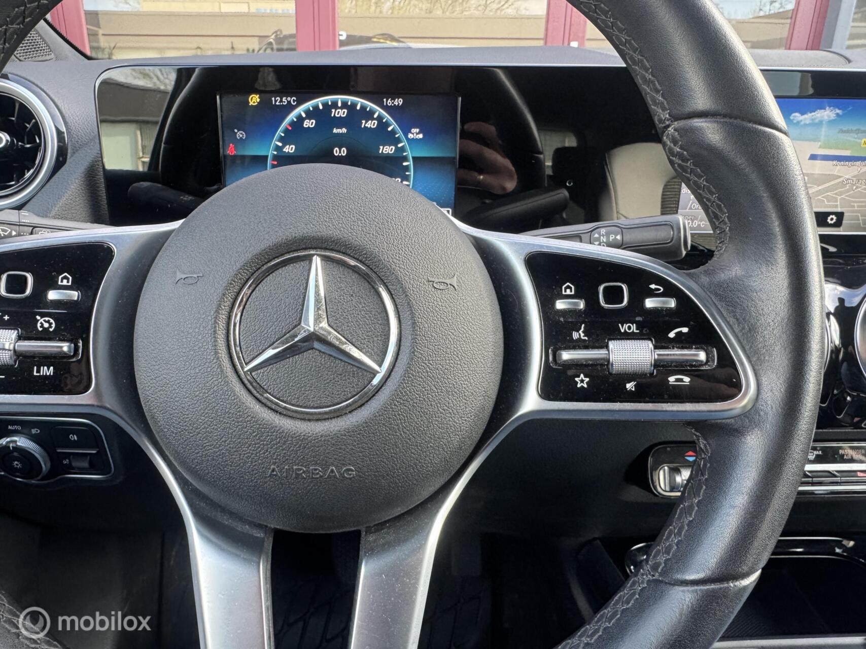 Foto van Mercedes-Benz B 200