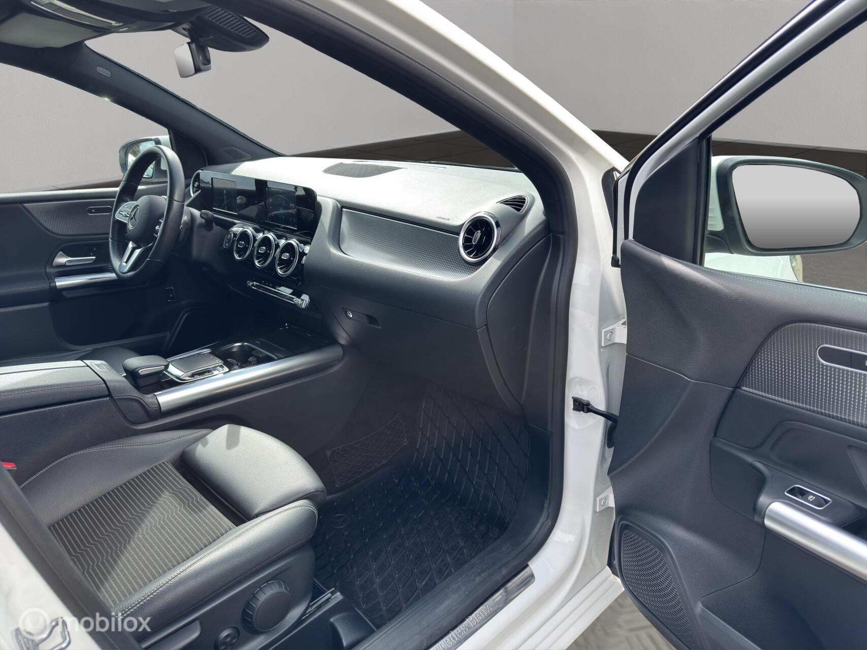 Foto van Mercedes-Benz B 200