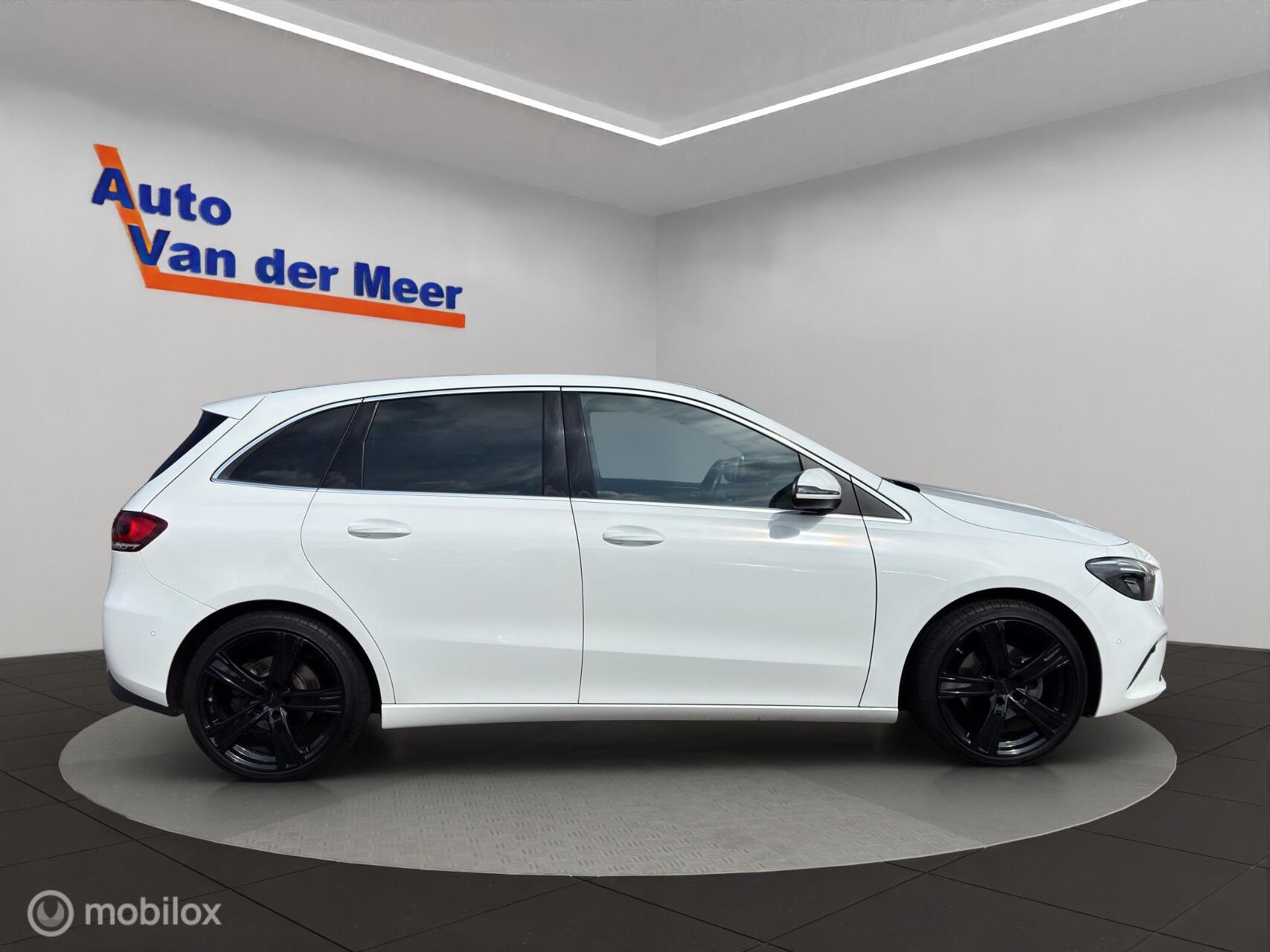 Foto van Mercedes-Benz B 200