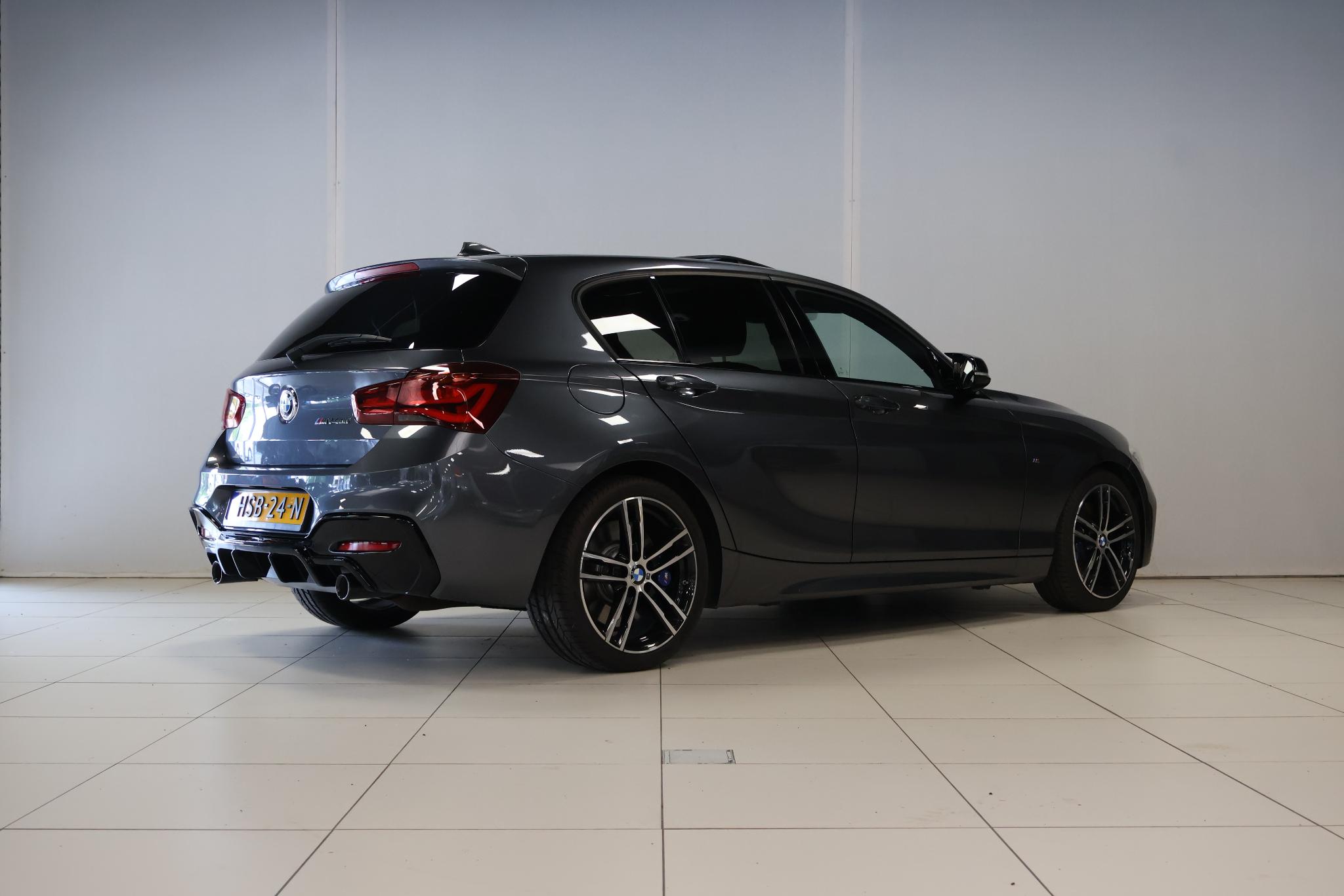 Foto van BMW M140i