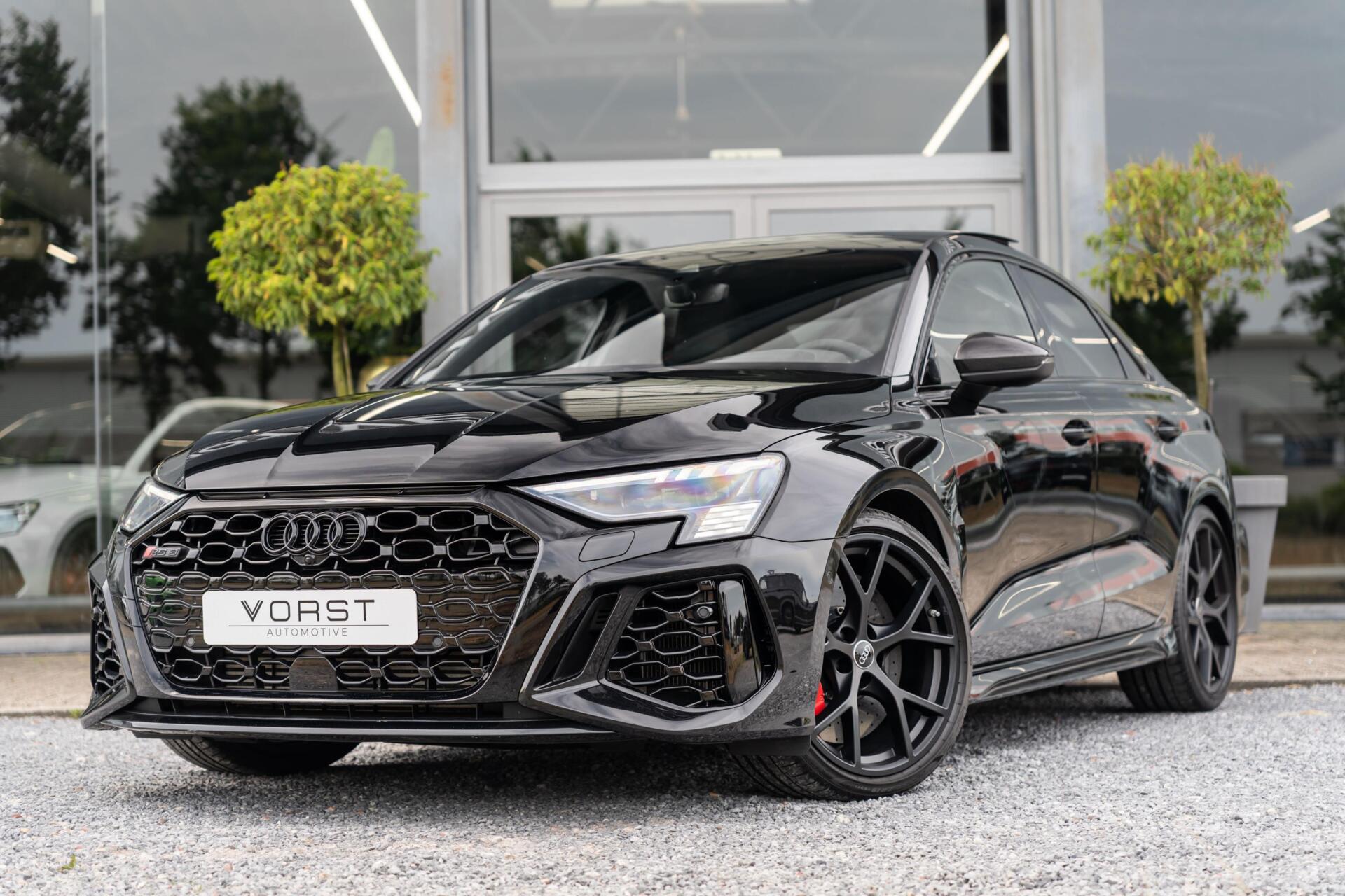 Audi A3 2.5 TFSI quattro Pano B&O Keramisch Leer Carbon 2022 - voorkant