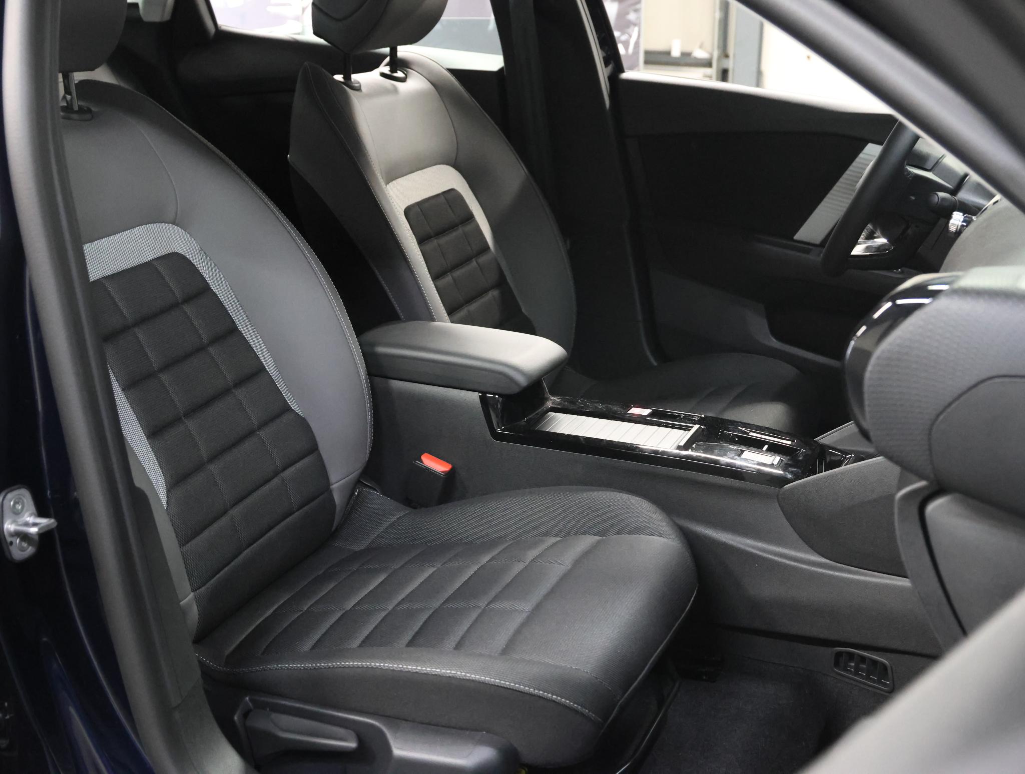 Foto van Citroen E-c4