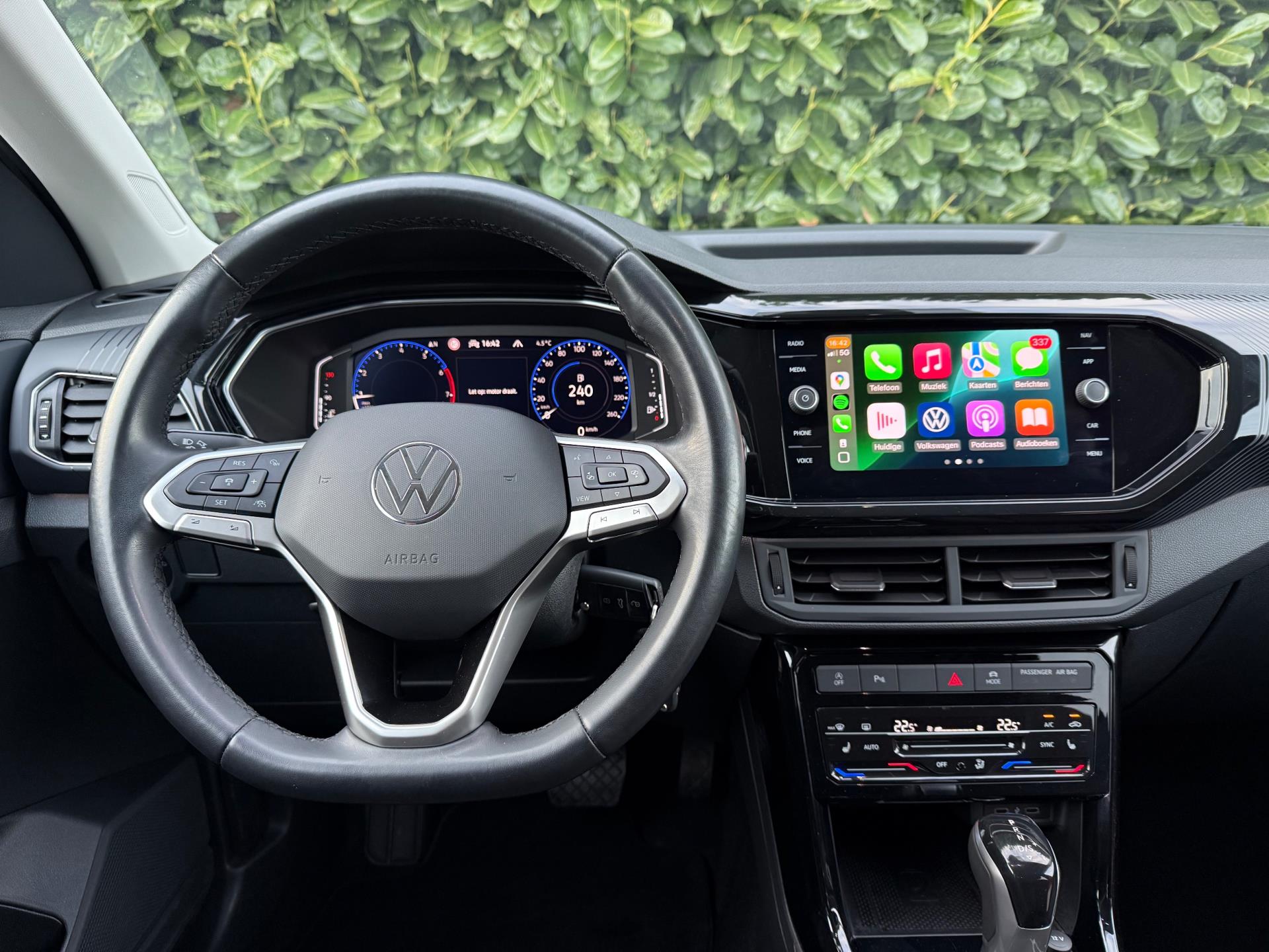 Foto van Volkswagen T-cross