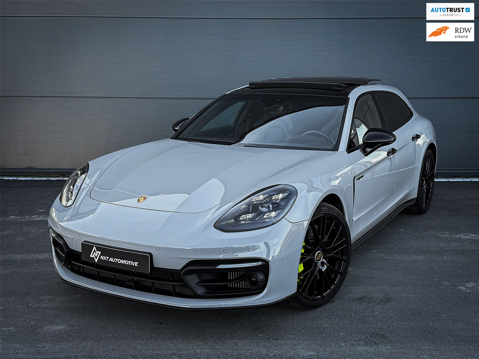 Foto van PORSCHE PANAMERA 4S E-HYBRID