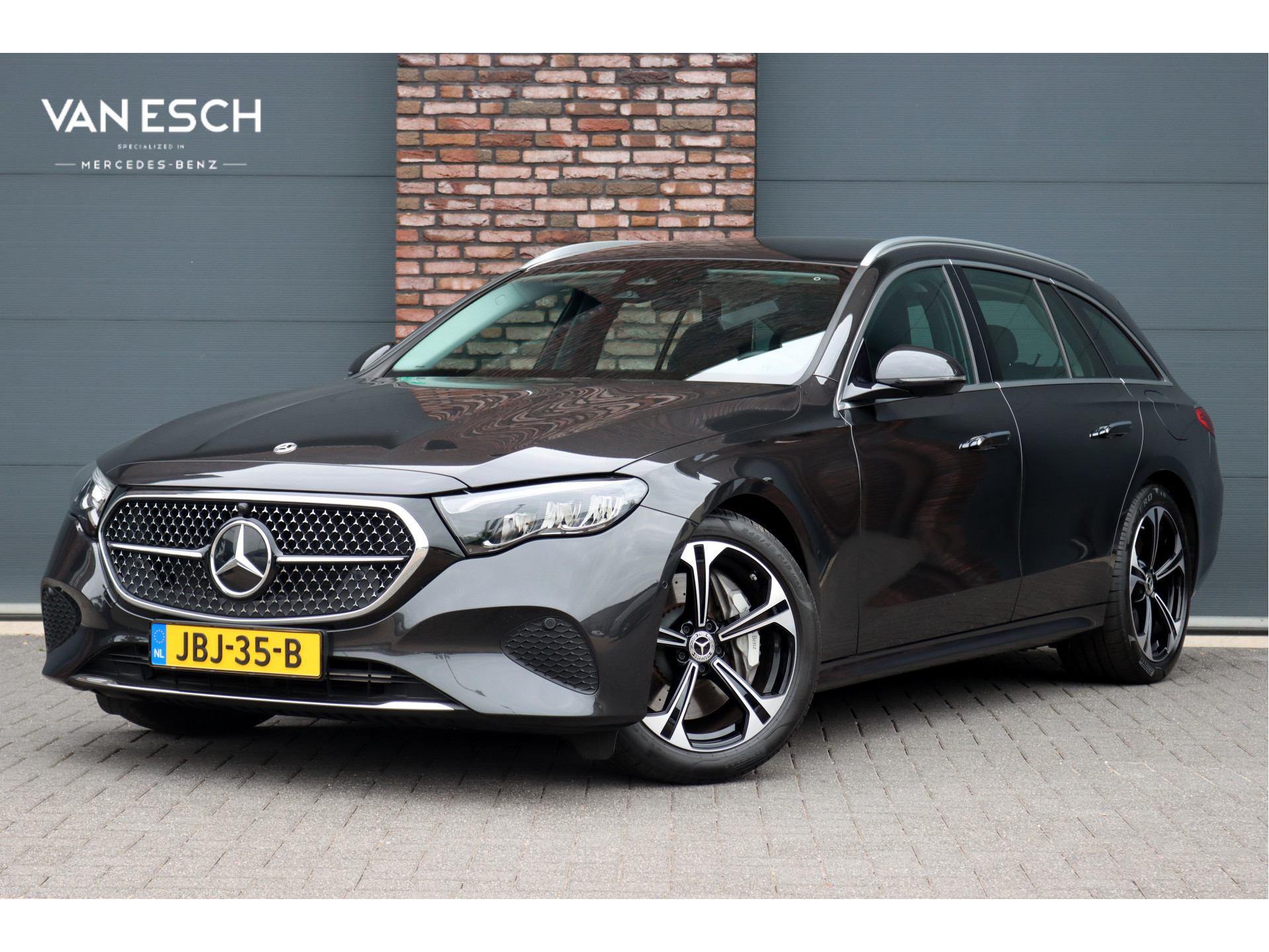 Mercedes-Benz E-klasse Estate 300 e Luxury Line Aut9 | 2024 - voorkant