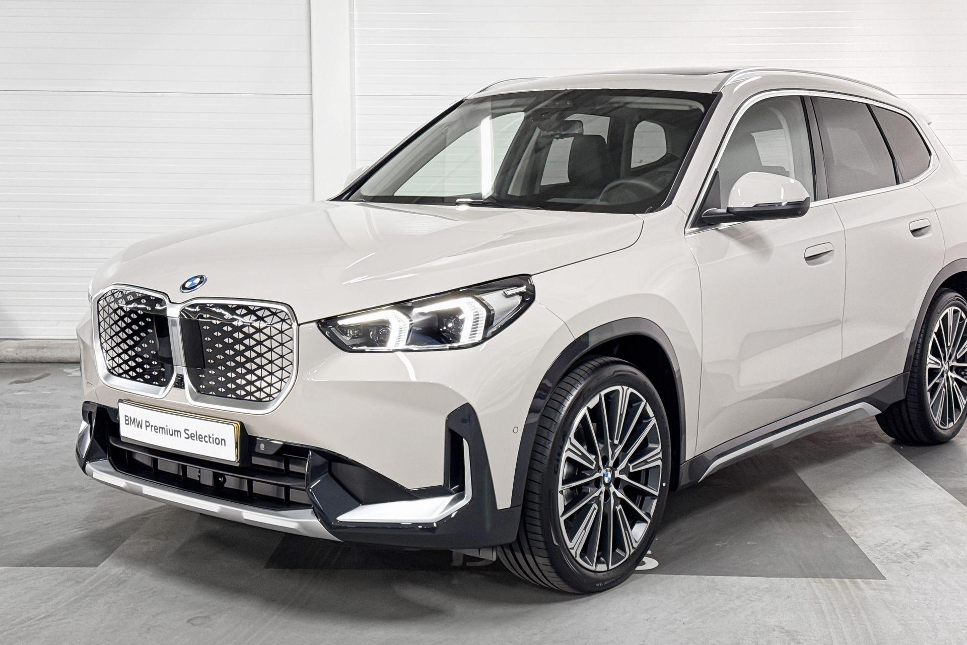 Foto van BMW Ix1 Edrive20