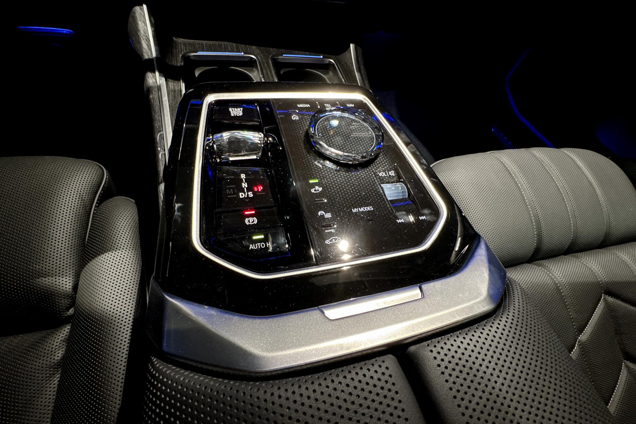 Foto van BMW M760e xDrive