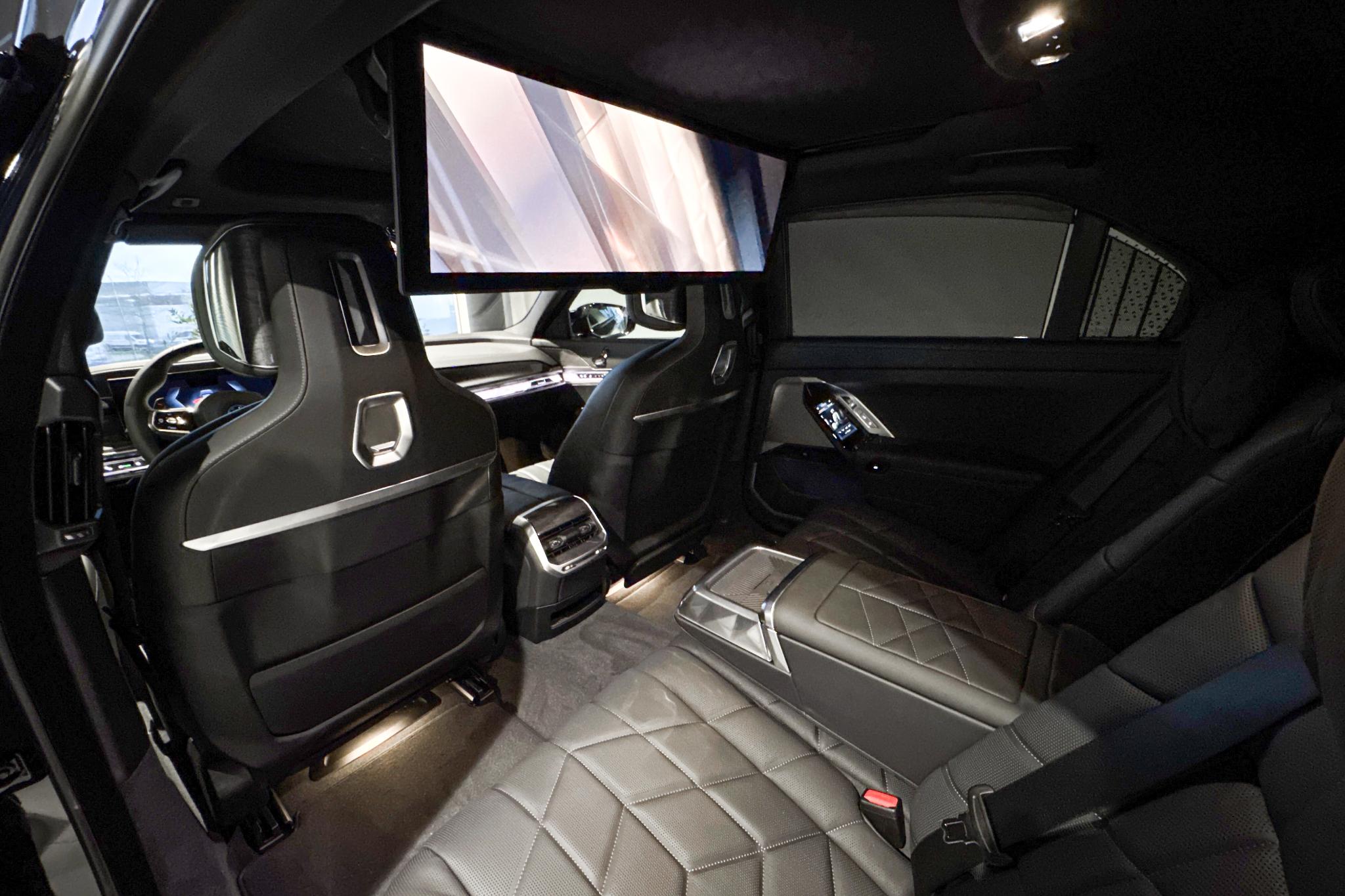 Foto van BMW M760e xDrive