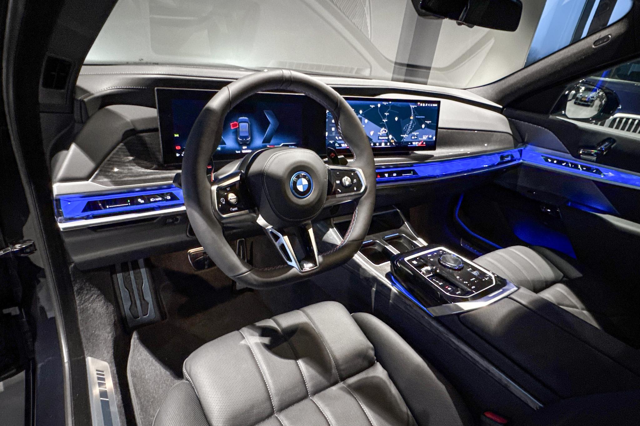 Foto van BMW M760e xDrive