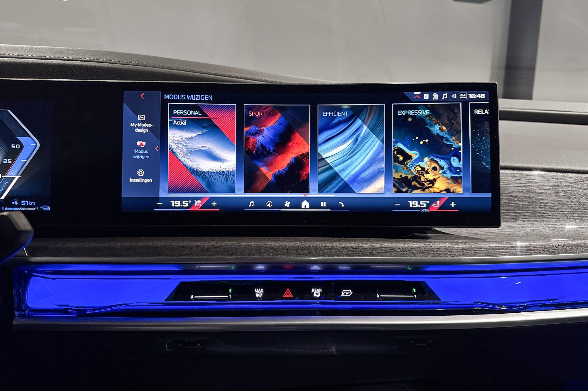 Foto van BMW M760e xDrive