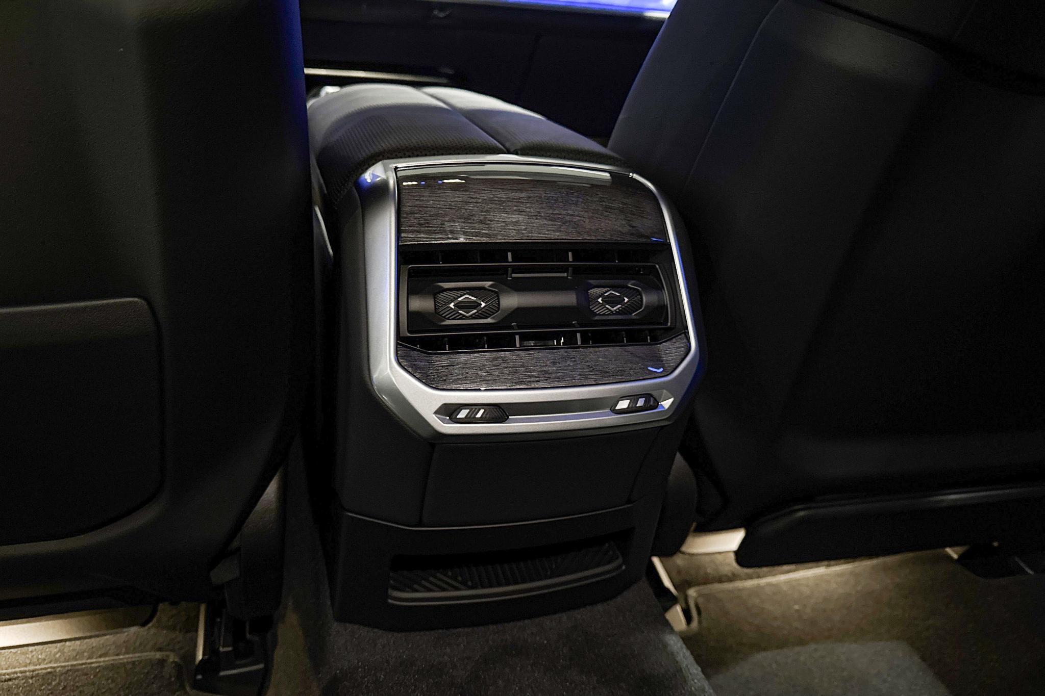 Foto van BMW M760e xDrive
