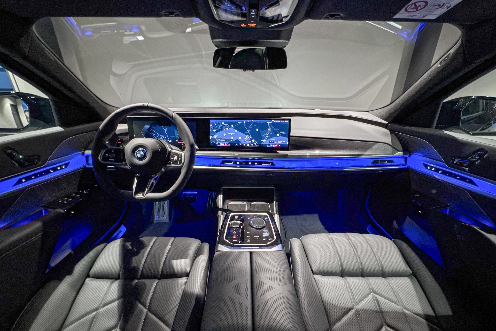 Foto van BMW M760e xDrive
