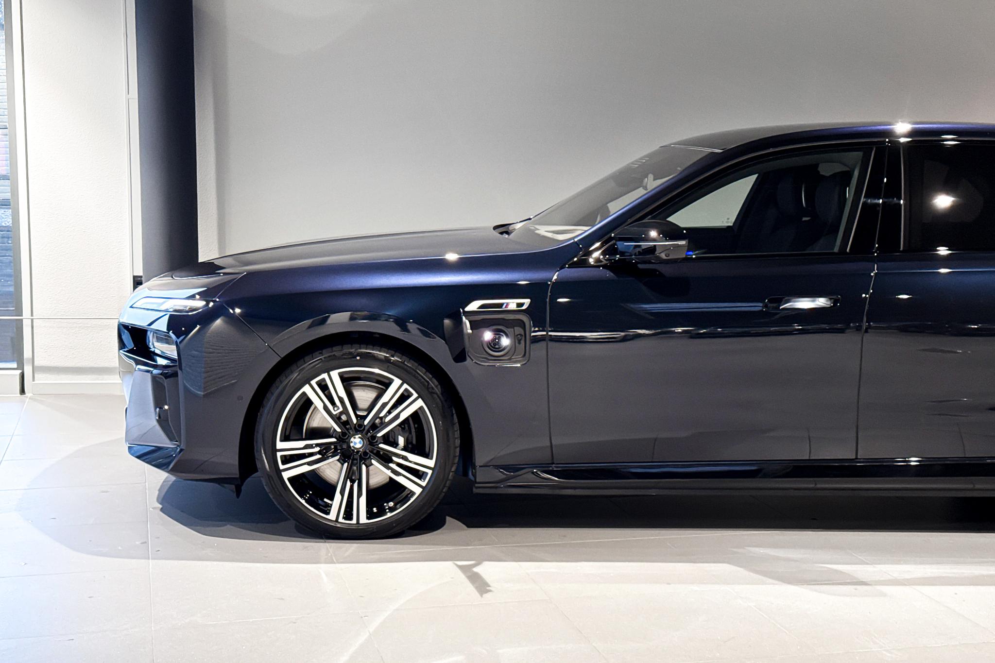 Foto van BMW M760e xDrive