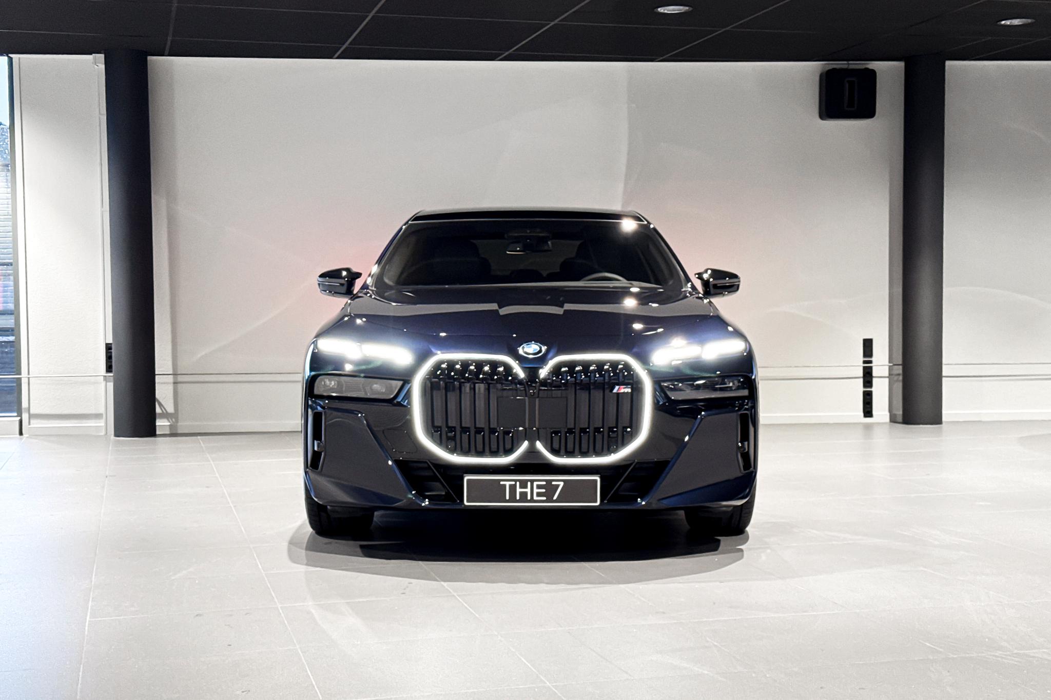Foto van BMW M760e xDrive