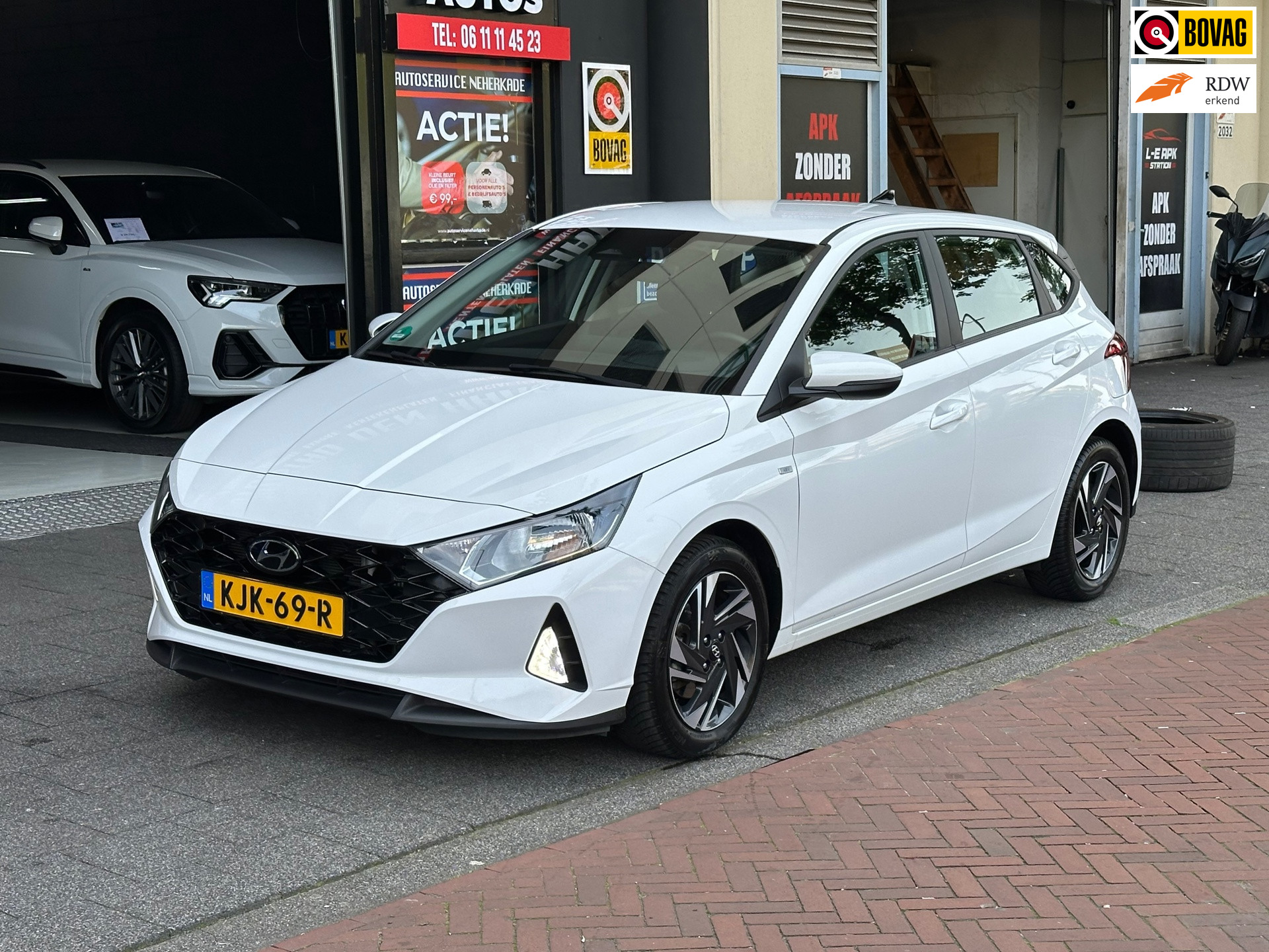 Hyundai I20 1.0 T-GDI Comfort Automaat 5 Deurs Airco 2023 - voorkant