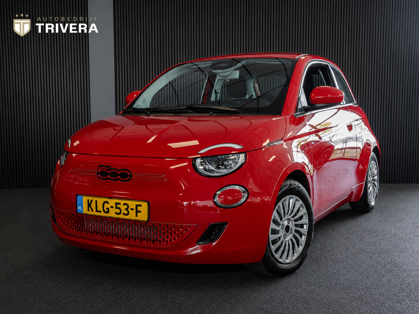Fiat 500 RED 24kWh l SoH 95% l Achteruitrij Cam. l AUT.l BTW Auto l Zeer lage km's 2023 - voorkant