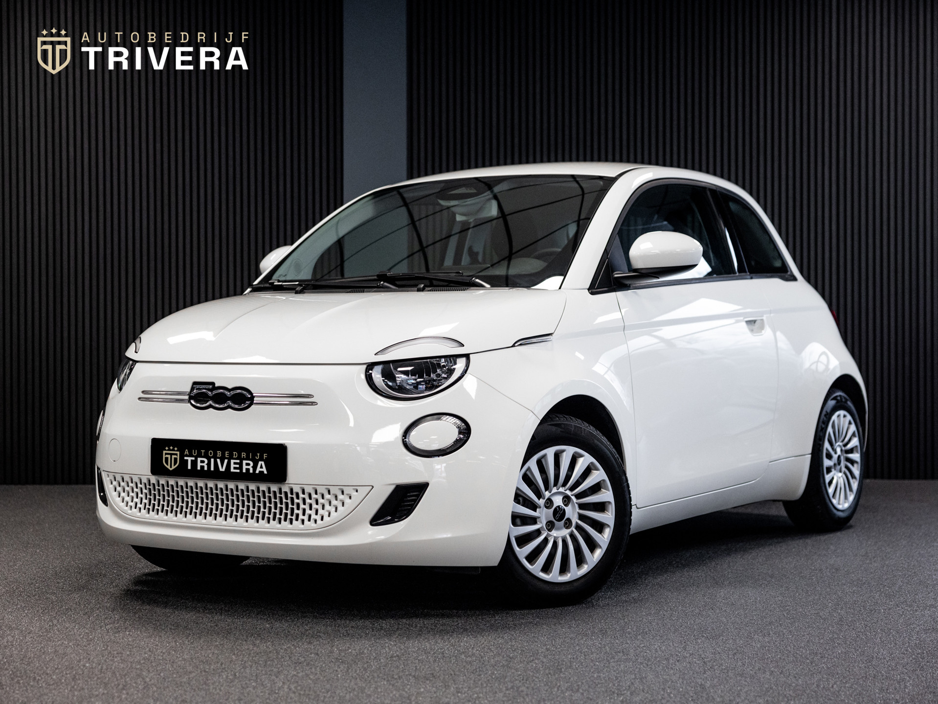 Fiat 500 E I 95ch Action Plus l SoH 95% l 24kWh l BTW auto l 1e eig. l CARPLAY l ALS NIEUW 2023 - voorkant