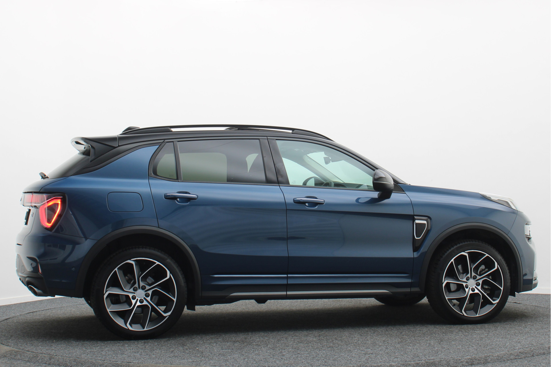 Foto van Lynk&co LYNK & Co 01