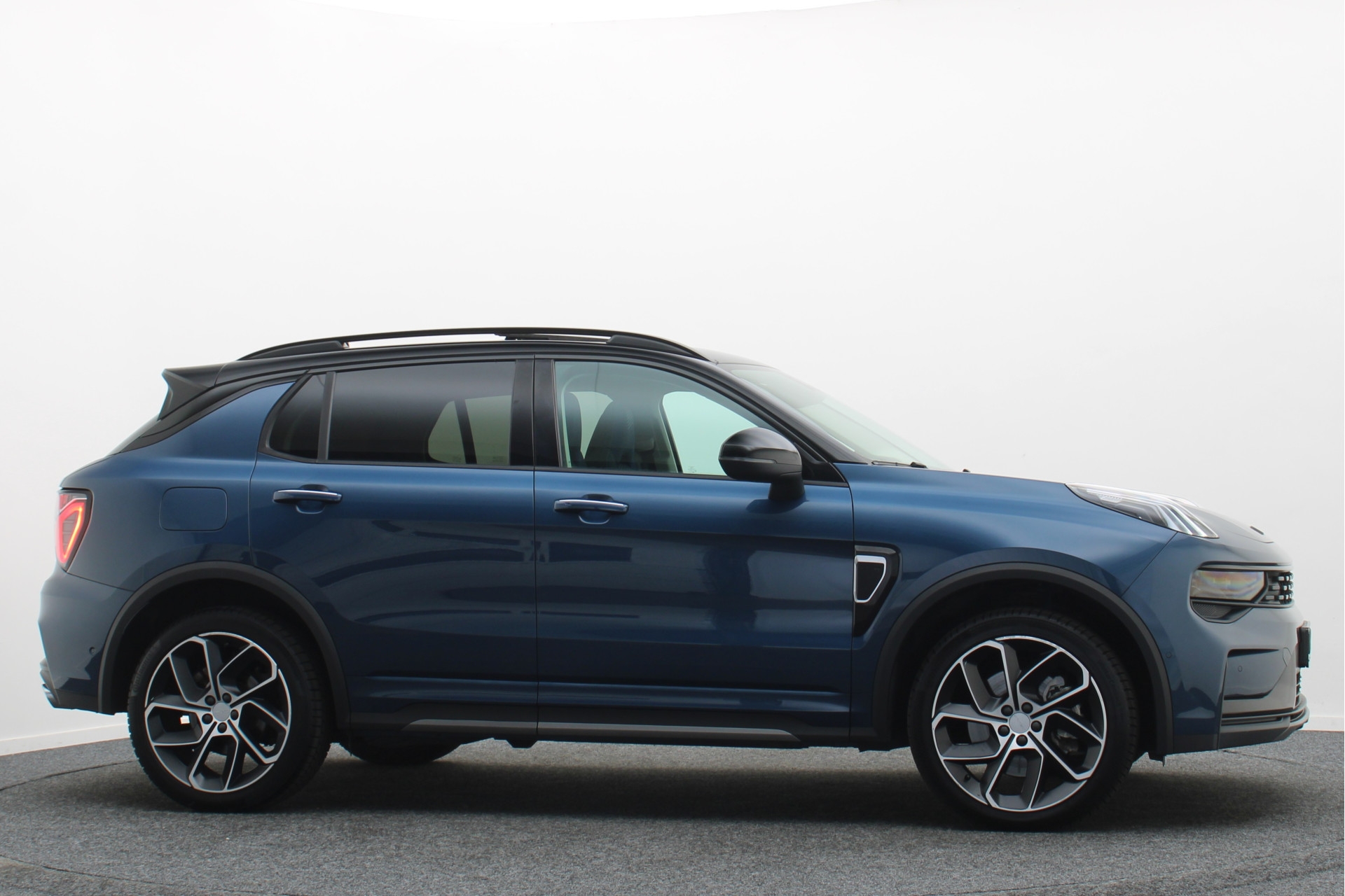 Foto van Lynk&co LYNK & Co 01
