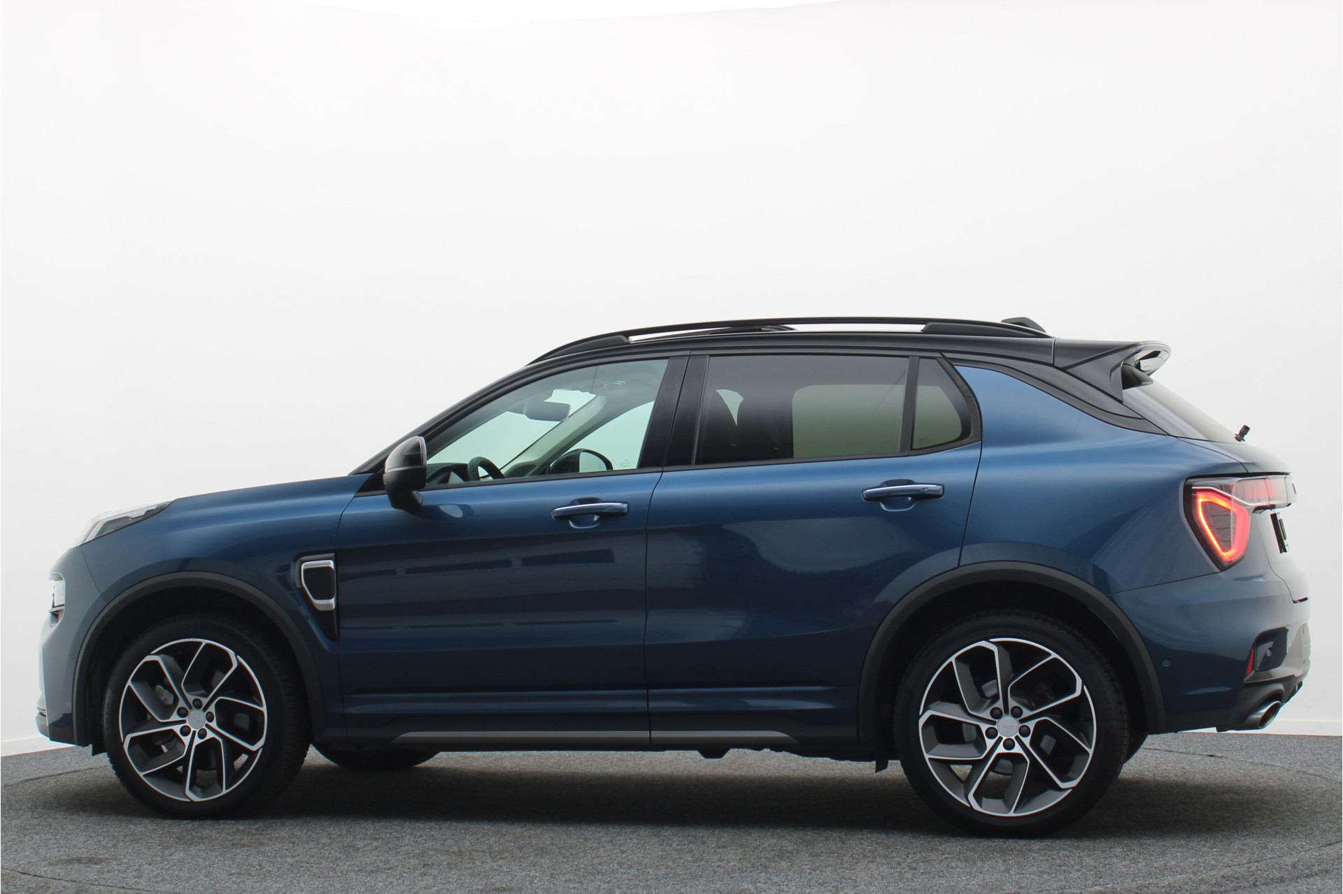 Foto van Lynk&co LYNK & Co 01