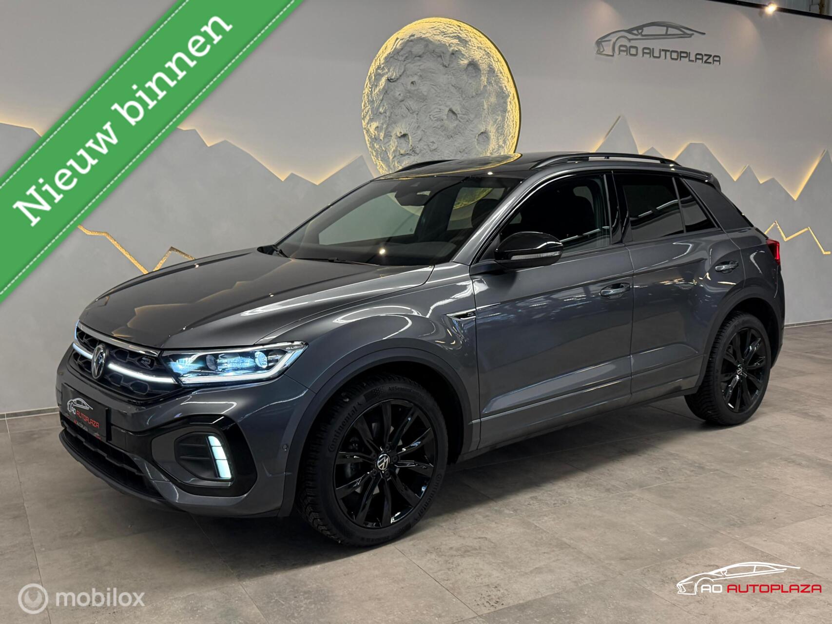 Volkswagen T-roc 1.5 TSI 3x R-Line Panorama/Keyless/Black style 2022 - voorkant