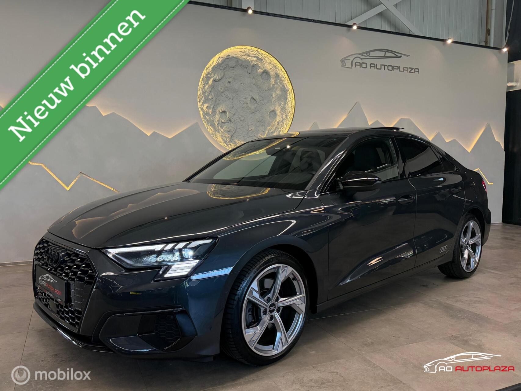 Audi A3 Limousine 35 TFSI S-line Panorama/RS Seats/B&O/HUD/Sfeer/Memory 2021 - voorkant