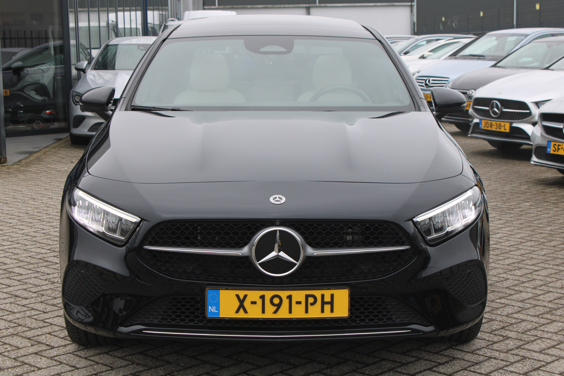 Foto van Mercedes-Benz A 250 E