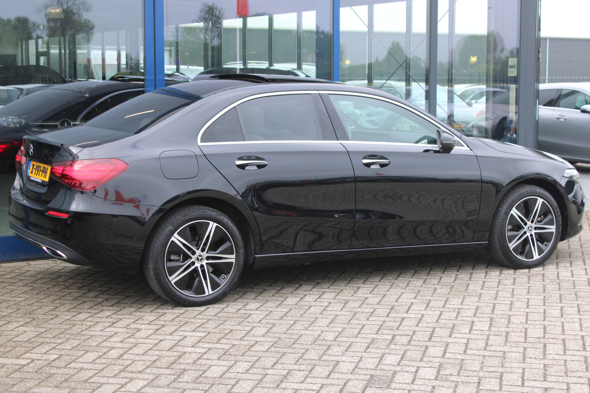 Foto van Mercedes-Benz A 250 E