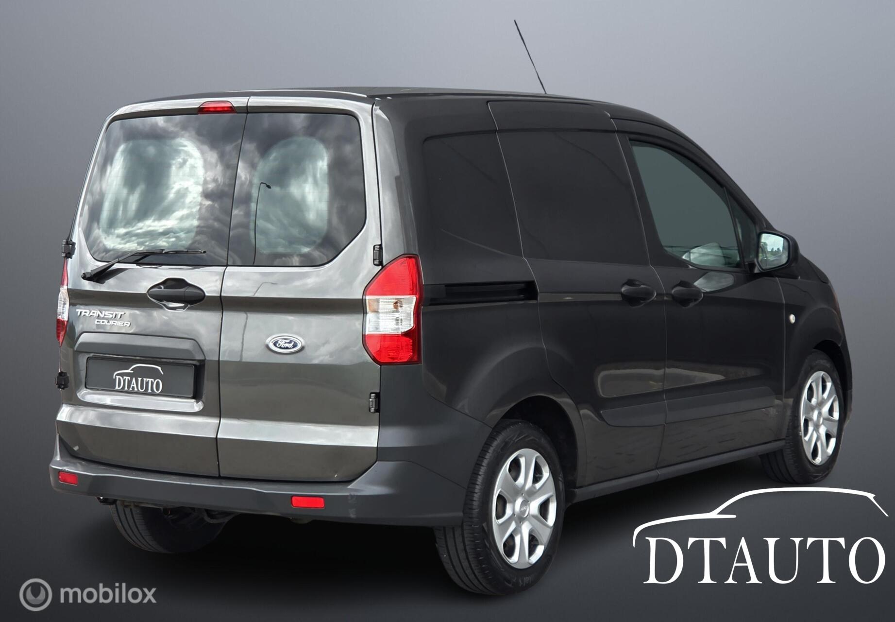 Foto van Ford Transit Courier