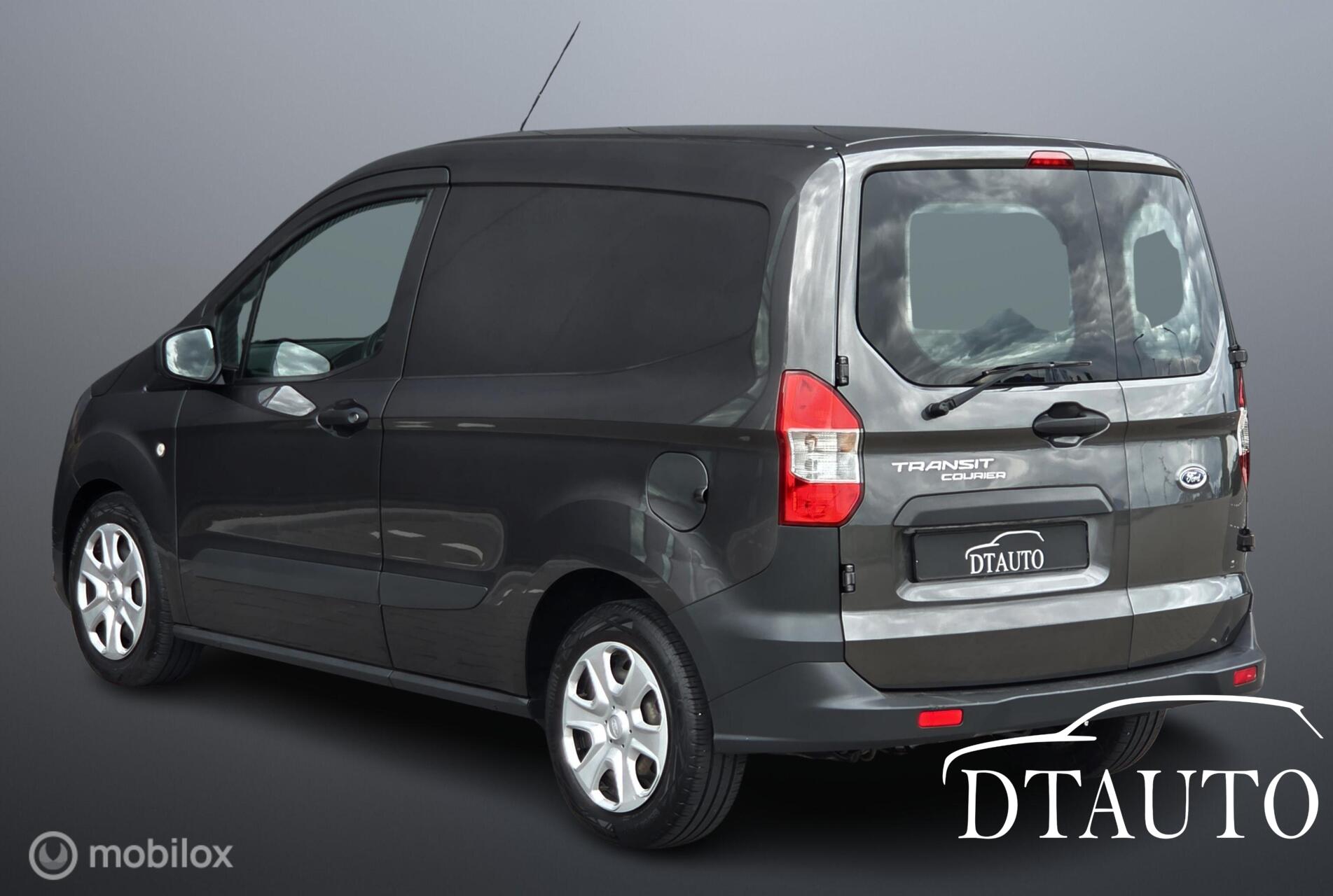 Foto van Ford Transit Courier