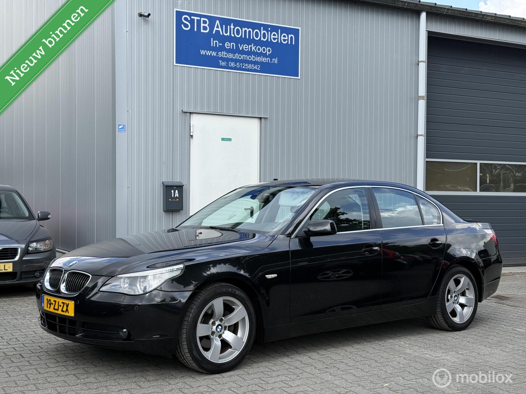 BMW 5er Reihe 523i, 6 cilinder, Handbak, Netjes, Origineel 2007 - voorkant