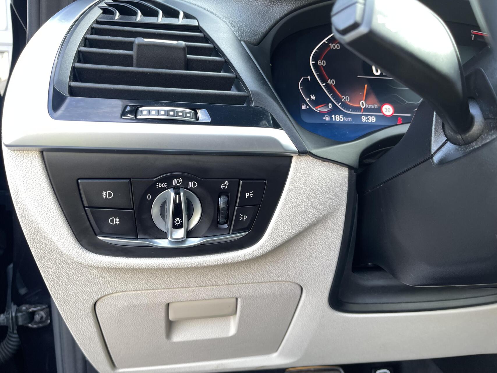 Foto van BMW X3 Xdrive20i