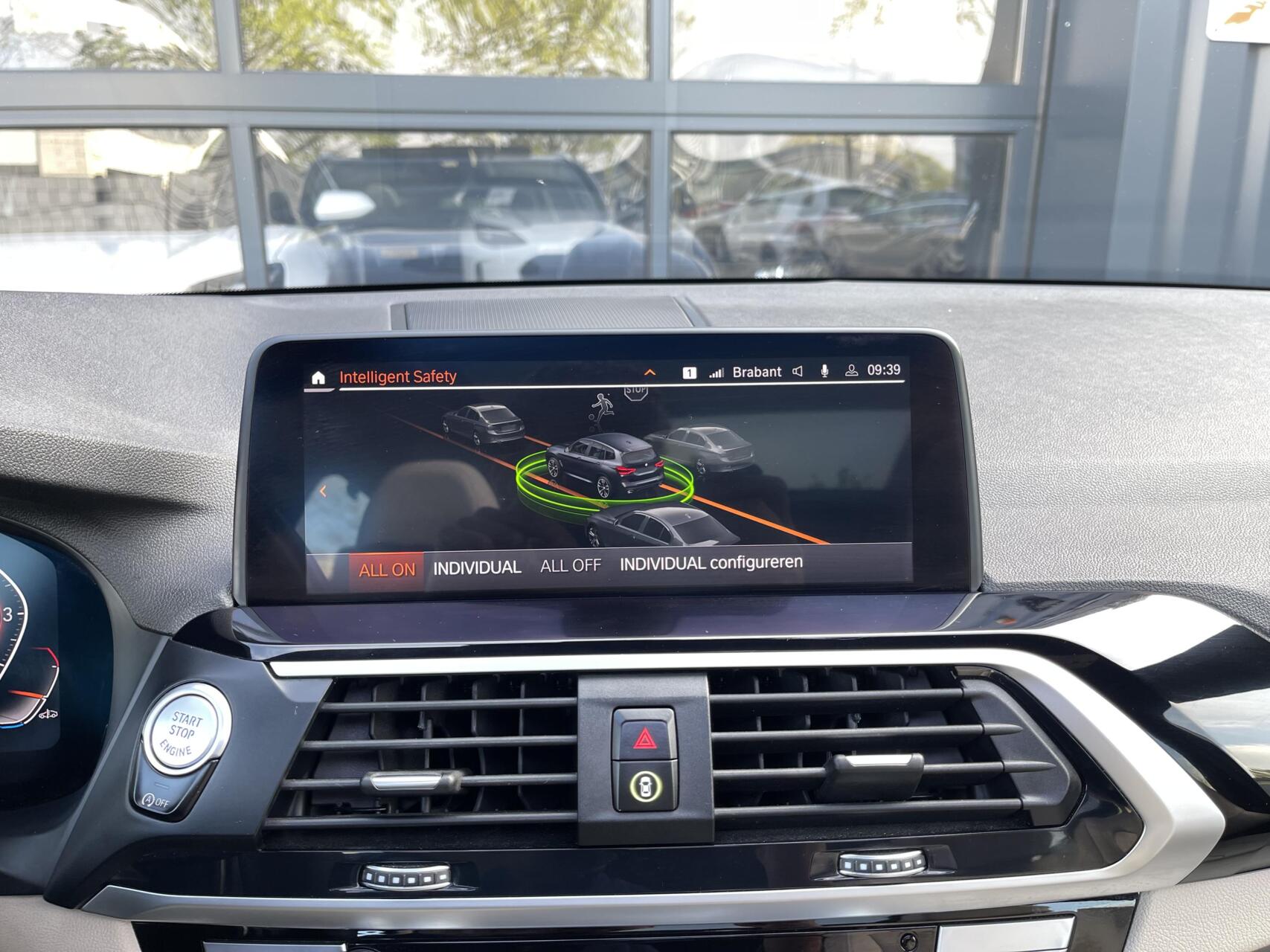 Foto van BMW X3 Xdrive20i