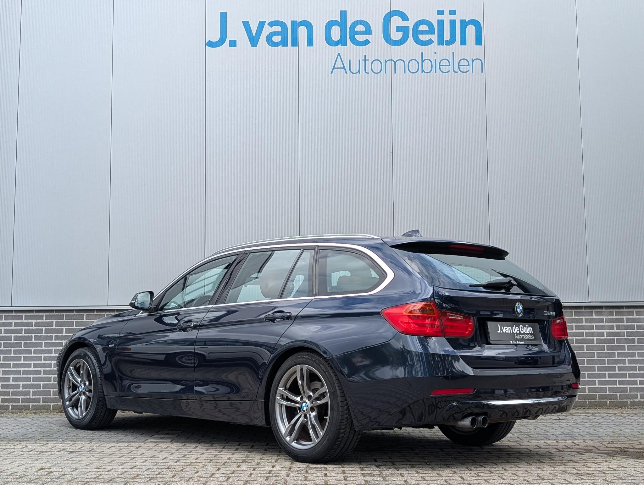 Foto van BMW 328i