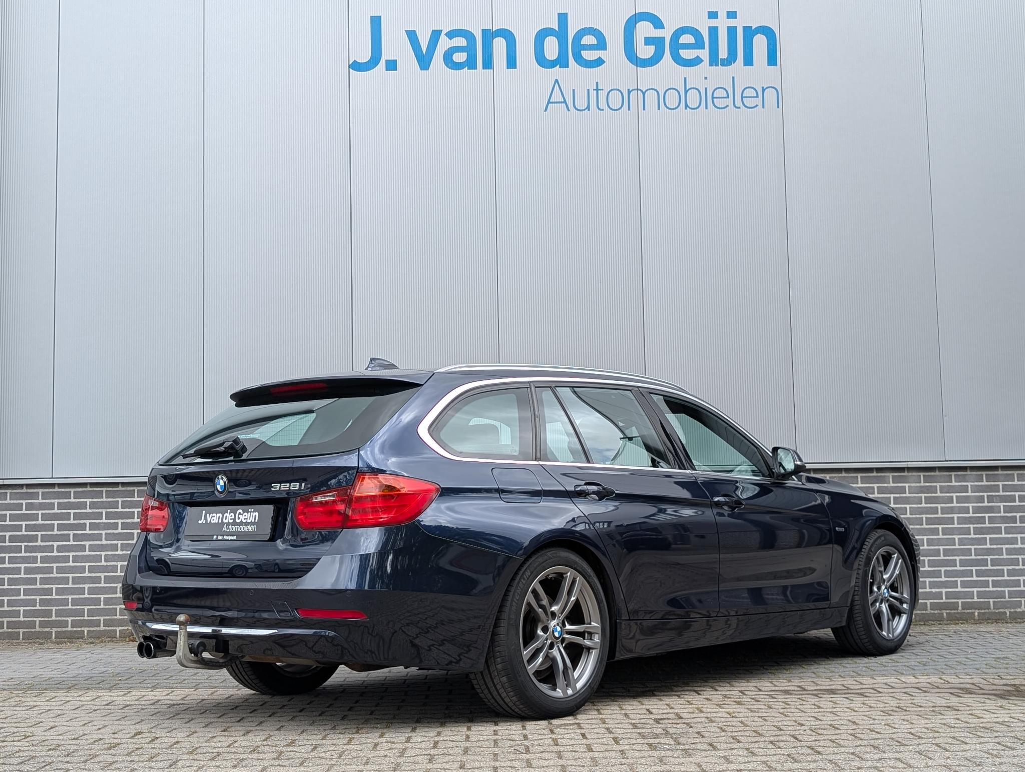 Foto van BMW 328i