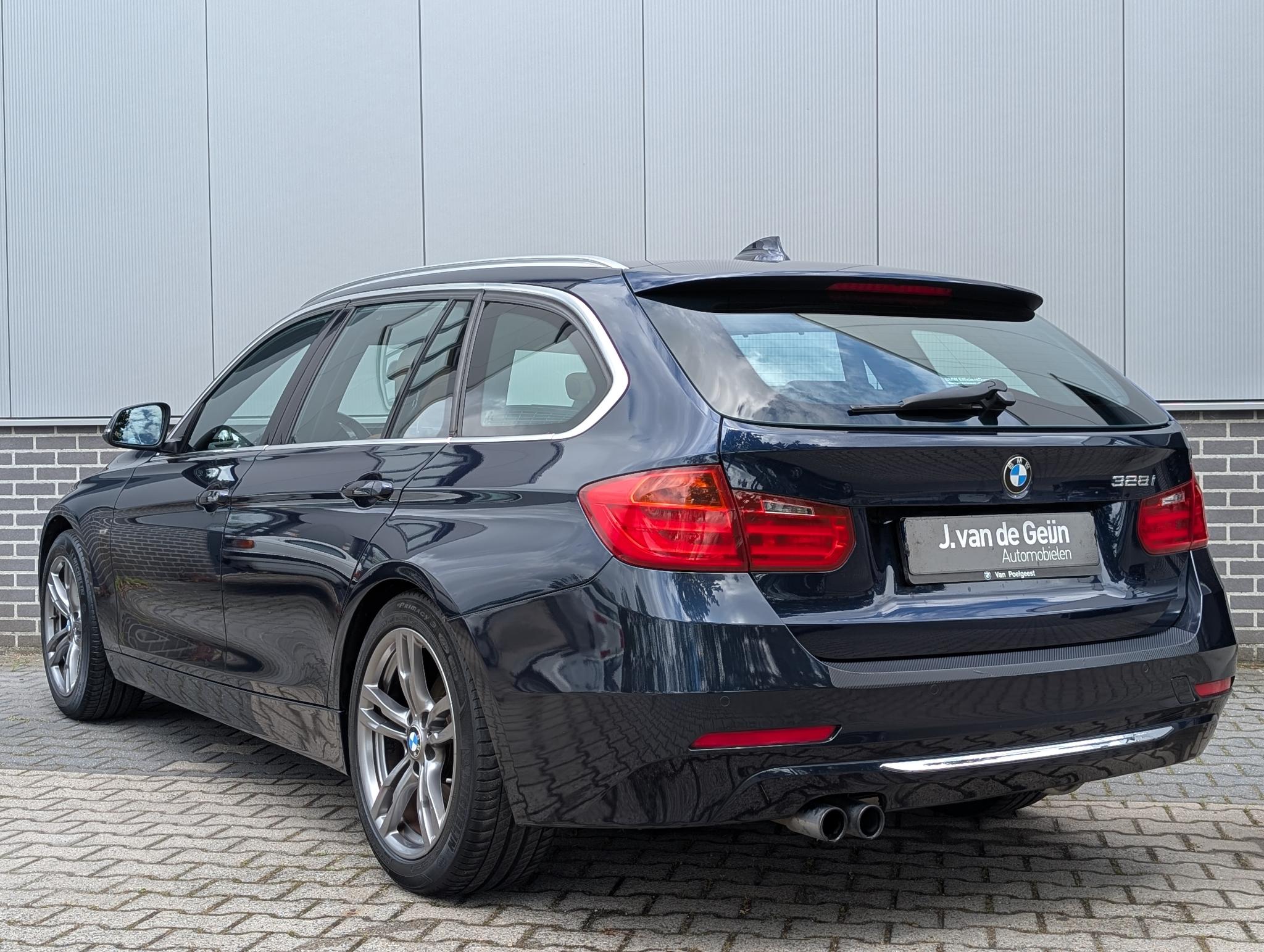 Foto van BMW 328i
