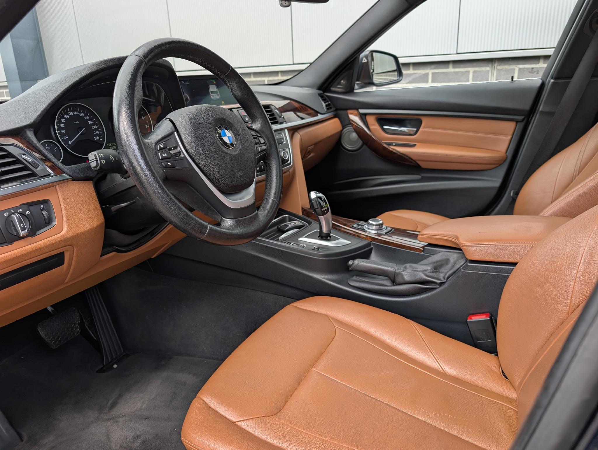 Foto van BMW 328i