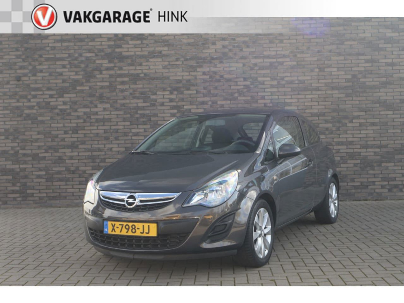 Opel Corsa 1.2-16V Cosmo 2014 - voorkant
