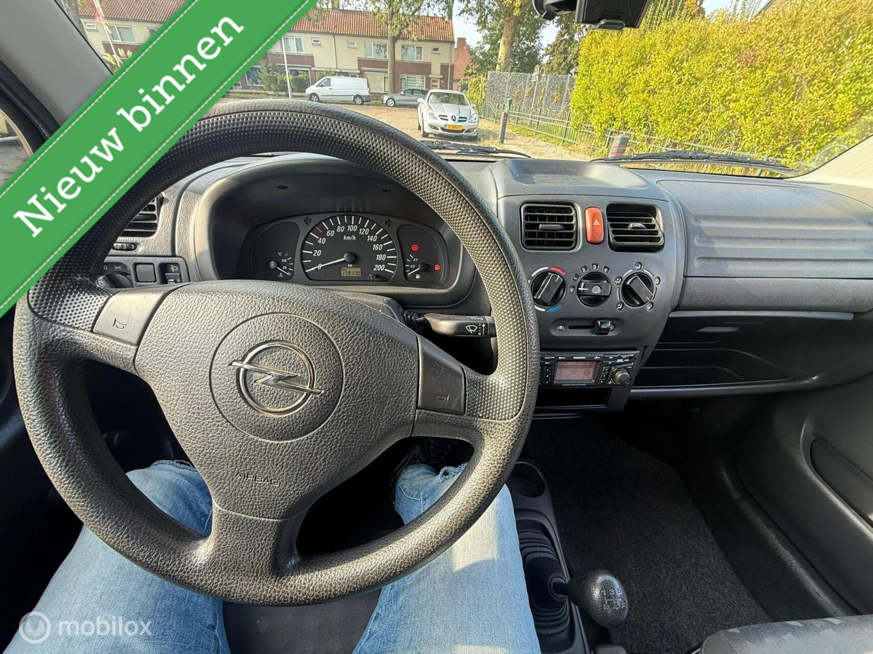Foto van Opel Agila