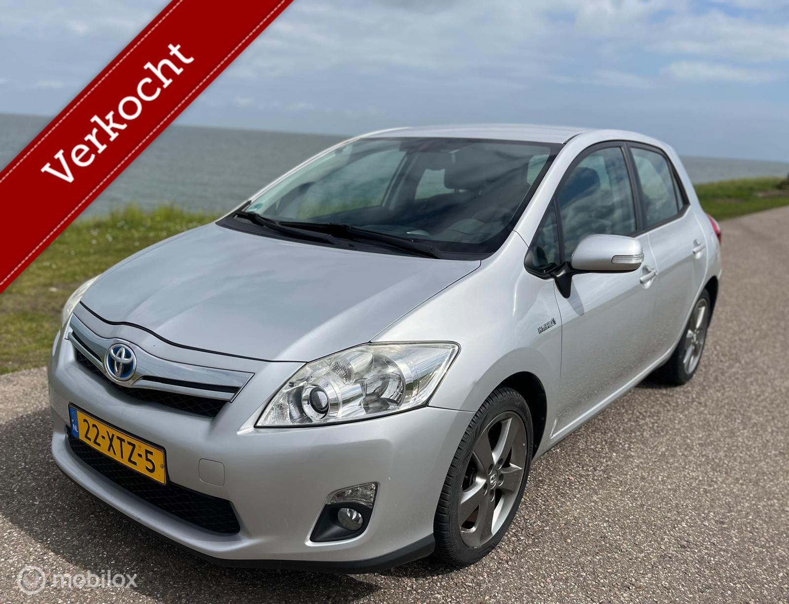 Toyota Toyota Auris 1.8 Full Hybrid Executive Business 2012 - voorkant