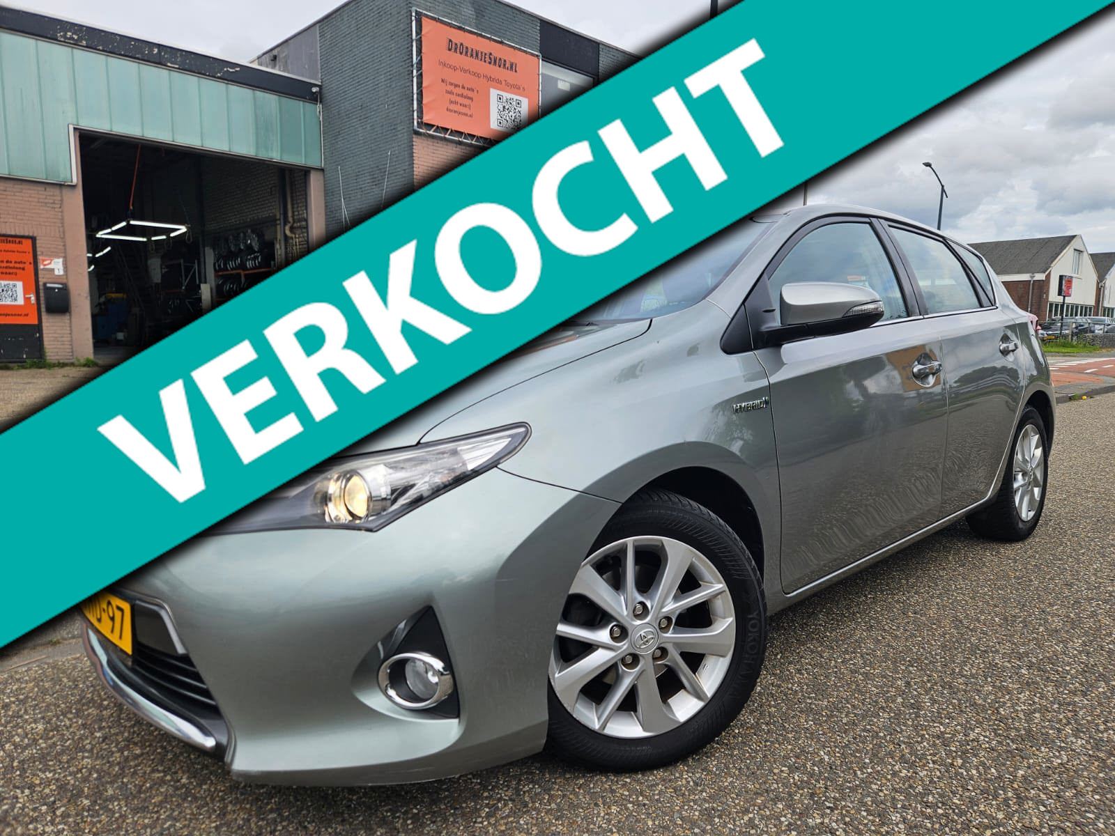 Toyota Toyota Auris 1.8 Hybrid Dynamic GARANTIE 2014 - voorkant