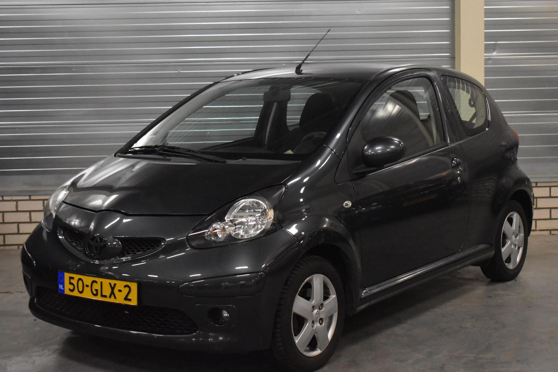 Toyota Aygo 1.0-12V Sport 2008 - voorkant