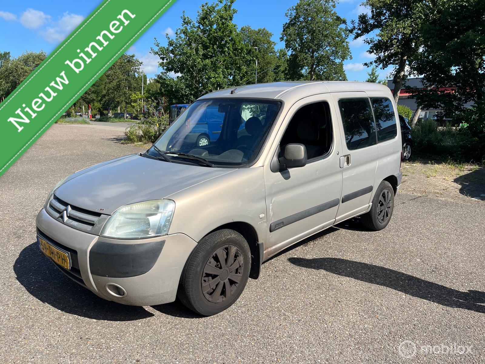Citroen Berlingo 1.6i Multispace Petit Paradis 2004 - voorkant