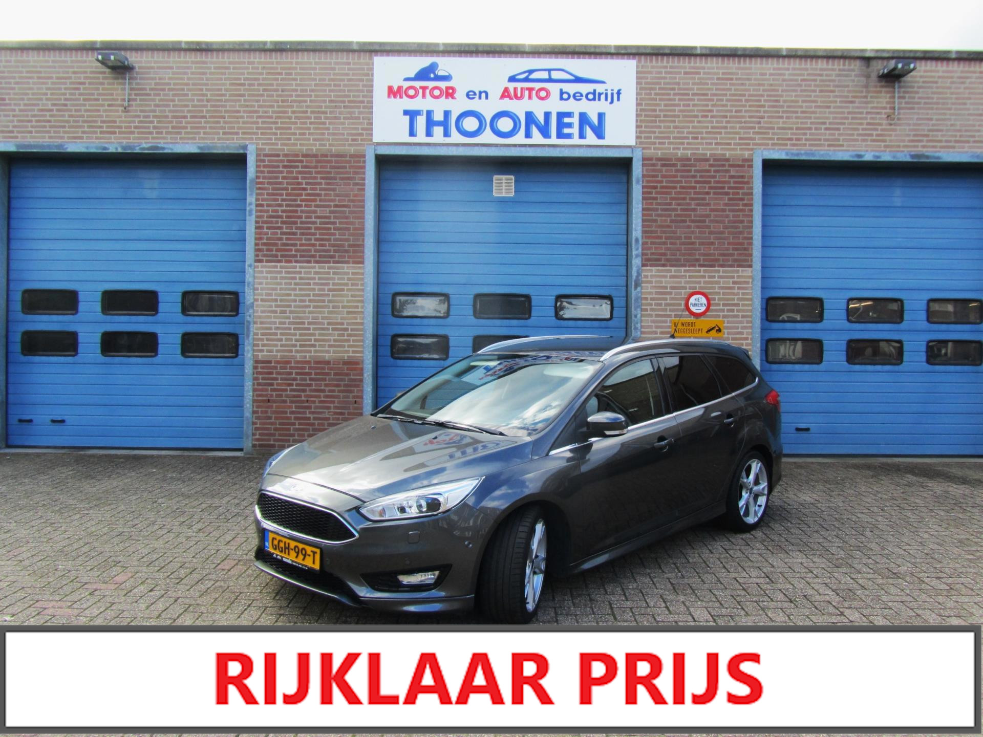 Ford Focus Wagon 1.5 Titanium|nieuwjaarsactie €11000,-|cruise control|nieuwe distributie/waterpomp|isofix|telefoonvoorbereiding 2014 - voorkant