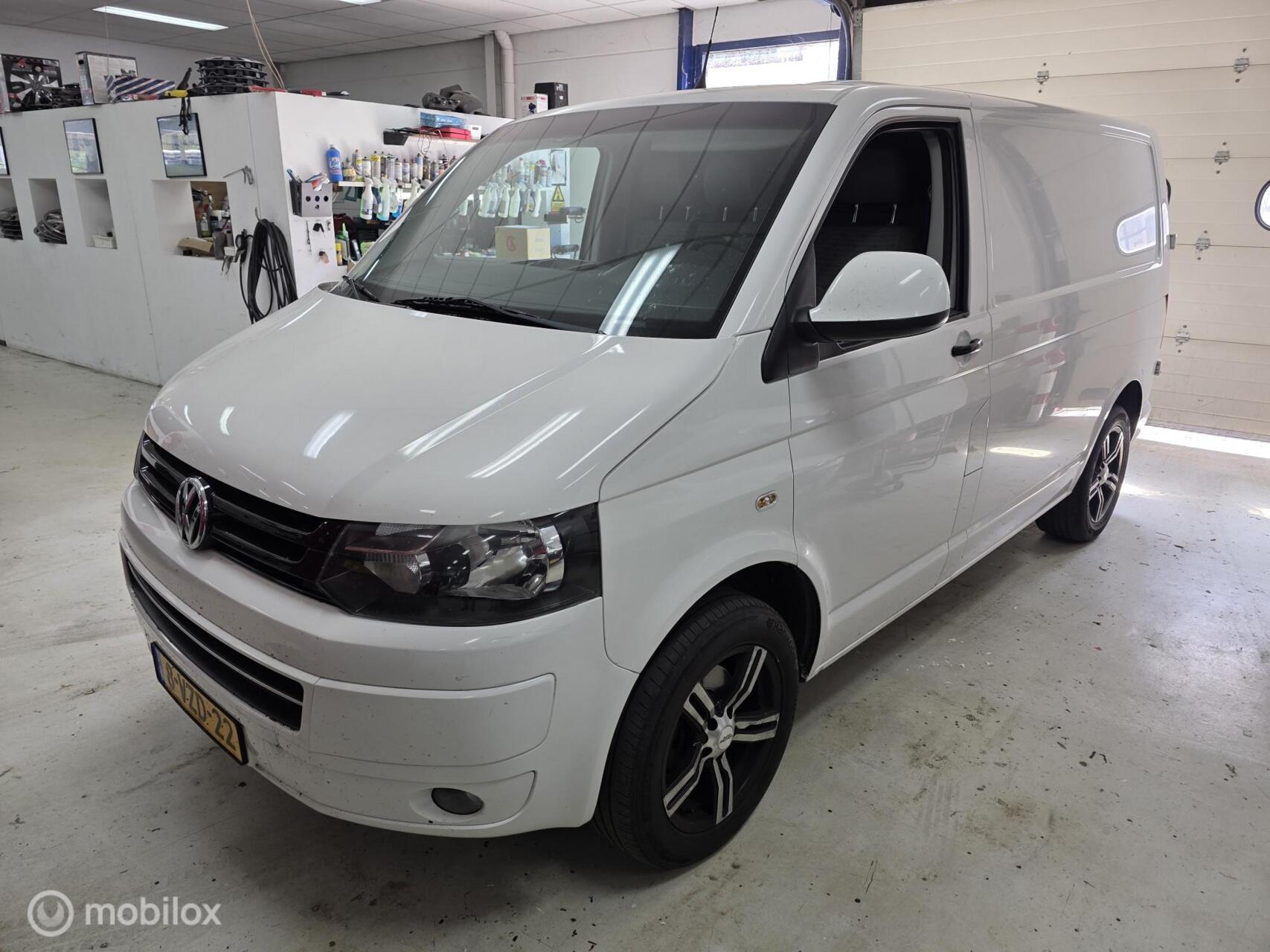 Volkswagen Transporter 2.0 TDI L1H1 Airco Cruise 2012 - voorkant