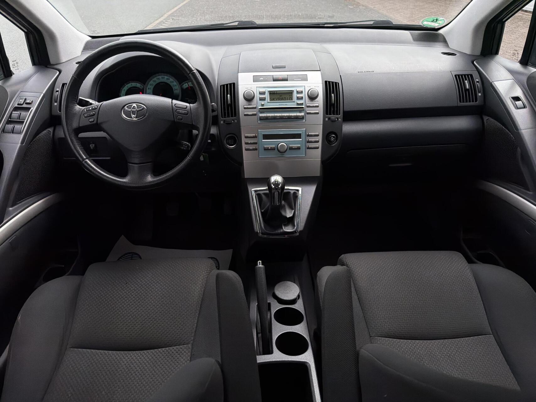 Foto van Toyota Toyota Corolla Verso