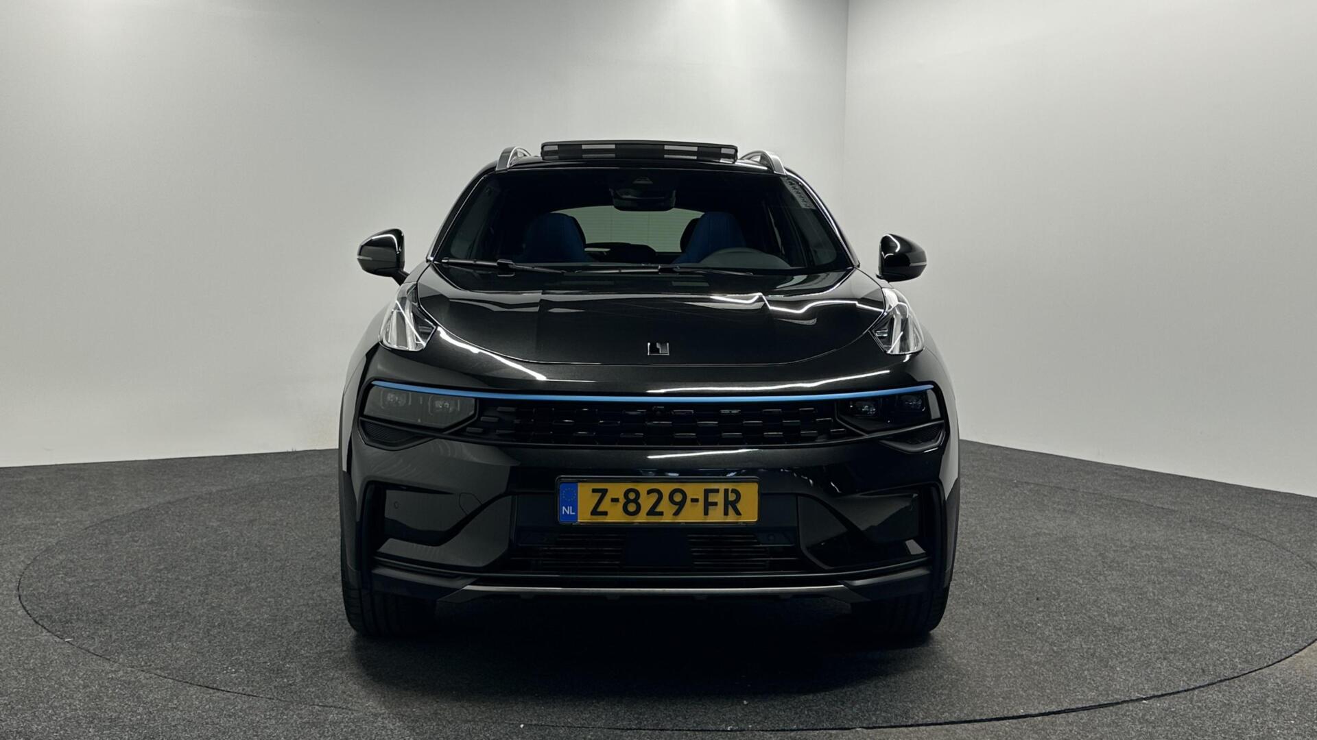 Foto van LYNK & Co 01