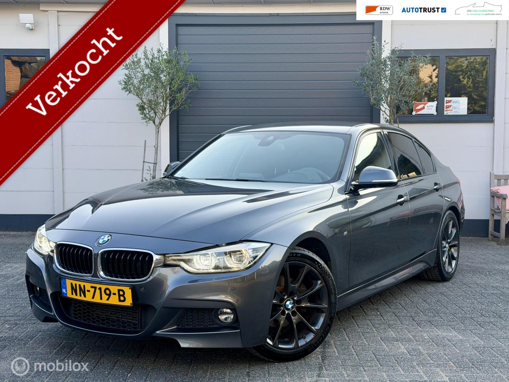 BMW 318i 318i High Executive M Sport|RIJKLAAR|PDC|GARANTY 2016 - voorkant