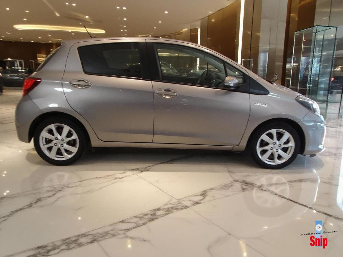 Foto van Toyota Toyota Yaris Hybrid