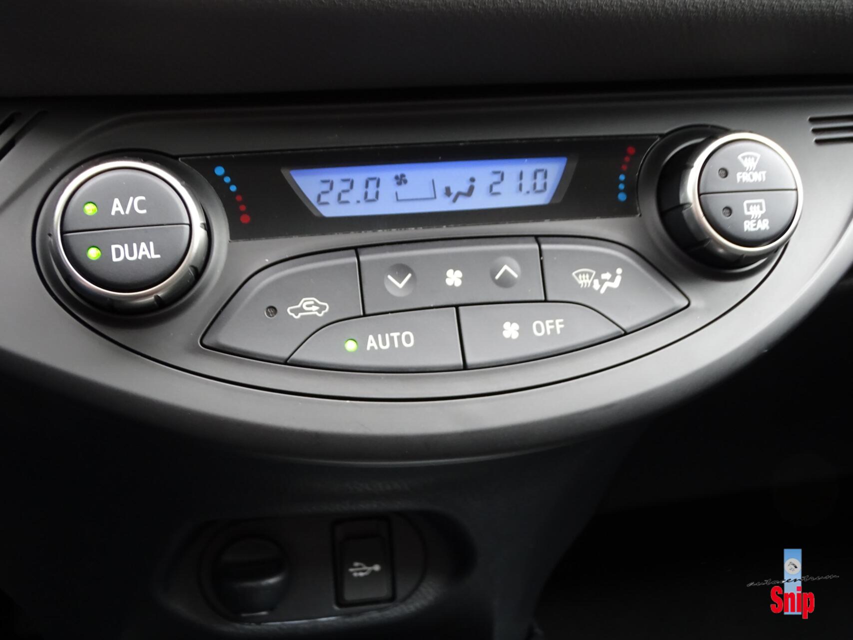 Foto van Toyota Toyota Yaris Hybrid